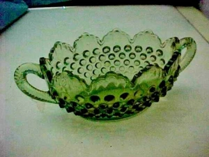 FENTON GREEN HOBNAILED NAPPY NUT CANDY DISH -SCALLOPPED EDGE- 2 RIBBED HANDLES - Picture 1 of 4
