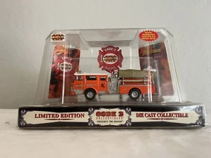 Code 3 Firehouse Expo 2003 Mack CF Pumper E-6 No.12376 - Picture 1 of 6