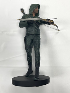 ARROW OLIVER QUEEN STATUE STEPHEN AMELL DC COMIC TV SERIES