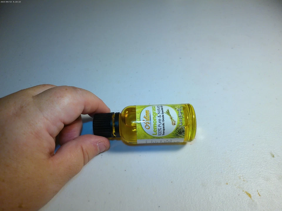 Aceite esencial de hierba de limón Artizen (100 % puro y natural) 1 oz Foto 1 de 1