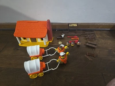 Hasbro Weebles 1974 West Cowboy Farm Ranch Juego Granero - Incompleto Foto 1 de 4