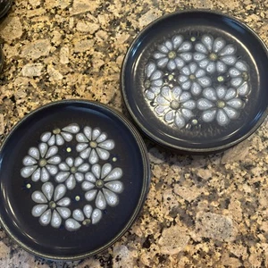 4 DENBY KISMET BLUE Dinnerware Daisy Pattern, 10" DINNER PLATES Set of 4 - Picture 1 of 14