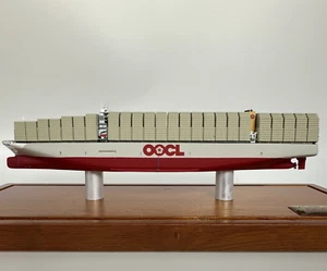 20cm OOCL Twin Towers Solid Color Container Transport Ship Model Container Ship - Picture 1 of 9