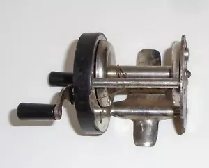 Vintage Bait Casting Reel 1933 Bronson Altoona Moves Well Some Rust - Picture 1 of 6