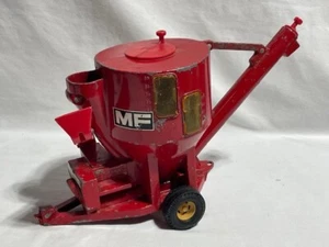 ERTL Massey Ferguson Mixer Mill Grinder, 1/16 - Picture 1 of 3
