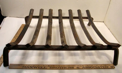 LARGE VINTAGE WROUGHT IRON FIREPLACE GRATE LOG HOLDER 24" WIDE 16" DEEP Cover