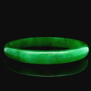 Solid Jade Bangle Bracelet – 8 1/4" (21cm) – 44.11g - Picture 1 of 5