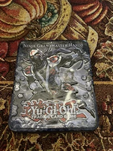 2012 Ninja Grandmaster Hanzo Yu-Gi-Oh In Tin Can Around 446 Cards ! - Picture 1 of 9