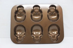 NordicWare Skulls/Halloween cookie/cakelet pan copper 6 cavity unused - Picture 1 of 2
