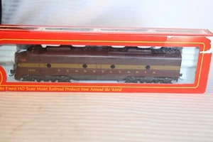 HO Scale IHC, E8-A Diesel Locomotive, Pennsylvania, Tuscan Red #5887 - 1931 - Picture 1 of 4