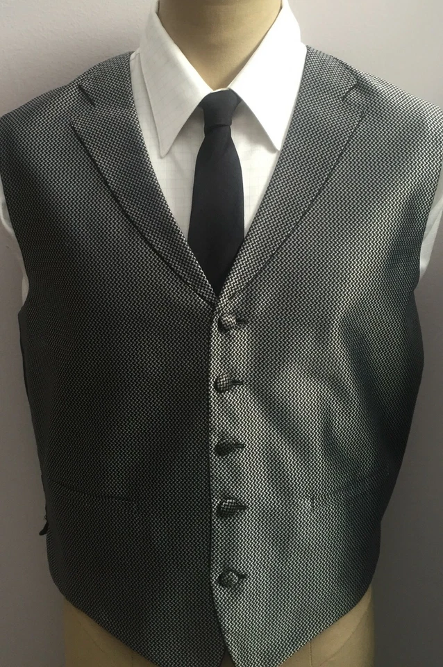 Oleg Cassini Mens 5 button w/ lapel Formal Tuxedo Vest Size Meduim VERY NICE! - Image 1 of 4