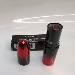 Mac Love Me Red Lippenstift 423 True E für mühelose Farben luxuriöser lebendiger Farbton - Bild 1 von 6