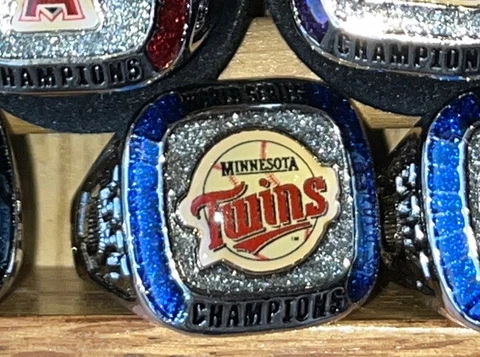 Minnesota Twins Coors Light MLB 1991 World Series Ring Cover
