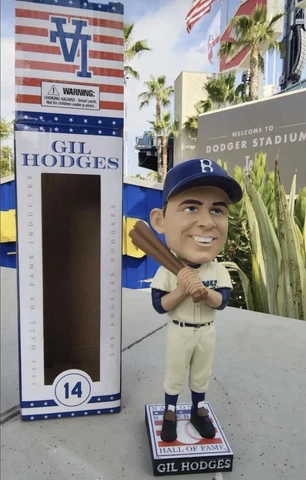 Los Angeles / Brooklyn Dodgers GIL HODGES  Hall of Fame Bobblehead SGA 6/4/22 Cover