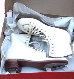 Vintage Schlittschuhe Eislaufstiefel Leder Weiß Größe 6 Gepflegter Zustand OVP - Bild 1 von 12