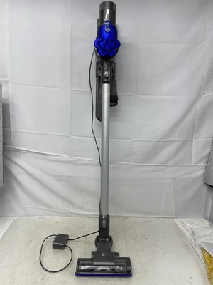 Dyson DC35 Digital Slim Vacuum Cleaner For Parts/Not Working (Overheats)  - Image 1 of 4