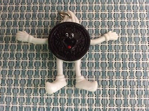 1998 NABISCO OREO COOKIE BENDABLE & POSABLE 4.5”ACTION FIGURE Keychain VNTG TOY - Picture 1 of 2