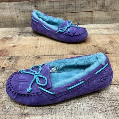 Zapatilla mocasín Ugg Australia Mandie púrpura/azul piel talla 7 para mujer  Foto 1 de 4