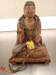 Statua Grande Budda in alabastro e cattiva pietra intagliata a mano - Foto 1 di 8