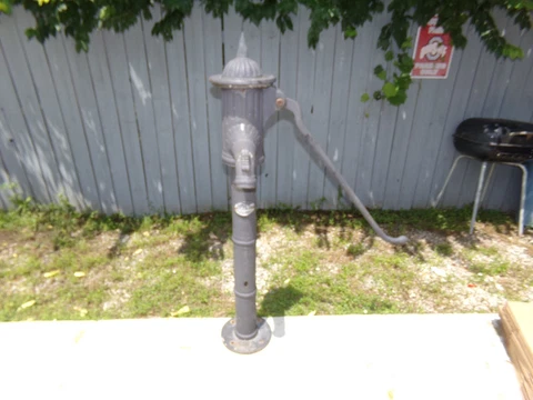 English Village Antique Water Well Hand Pump 54" Tall Handle 36" Pick Up Only!! Cover