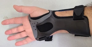 Ossur Exoform Carpal Tunnel Syndrome Wrist Support Brace MEDIUM/RIGHT 517075