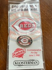 2000 Kahn's 1975 Big Red Machine Cincinnati Reds Baseball Pin w/card 