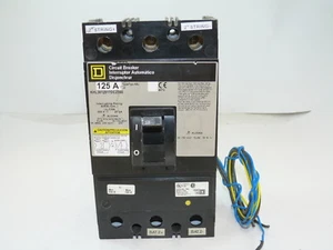 Square D KHL3612517DC2350 3p 125a 600VDC Shunt Trip 120/240v & AUX Switch Used - Picture 1 of 1