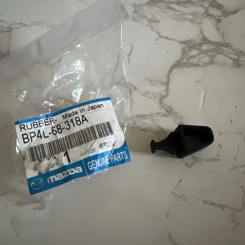 Bandeja de goma genuina 2004-2021 Mazda Cx-3 o Mazda3 cojín BP4L-68-318A Foto 1 de 4