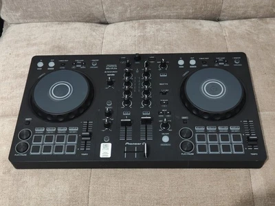 Pioneer DJ DDJ-FLX4 Double Deck Controller - Black - Image 1 of 4