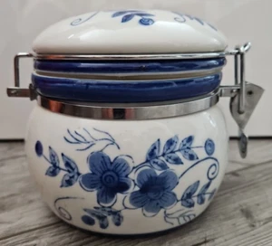 Versatile Blue & White Floral Ceramic Storage Canister Bowl Jar w/ Locking Lid - Picture 1 of 6