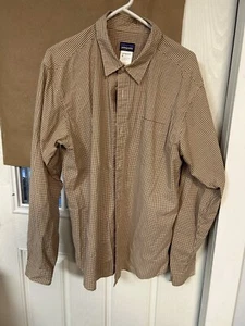 Patagonia Shirt Mens Large Brown White Button Up Organic Cotton Outdoors Casual - Picture 1 of 3