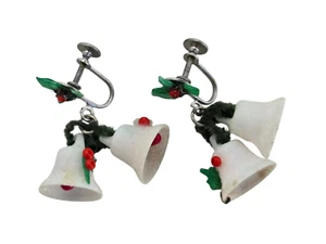 Pendientes colgantes vintage de plástico con campanas de Navidad de acebo verde - Imagen 1 de 2