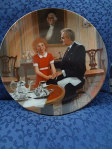 KNOWLES CHINA PLATE "TOMORROW" The Annie Collector Plate Series COA. - Picture 1 of 7