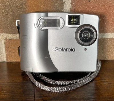 Polaroid PhotoMAX FUN Flash 640 0.4MP Digital Camera Silver DIGICAM Untested - Image 1 of 4