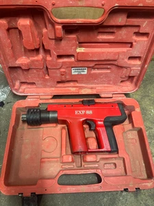 ⭐PISTOLA DE CLAVOS ACCIONADA ELÉCTRICA INALÁMBRICA TORNADO EXP88 TOTALMENTE REPARADA GWO HILTI DX450⭐ - Imagen 1 de 8