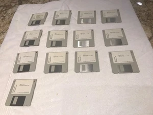 Microsoft Windows 95 Upgrade With 13 Floppy Disks - Picture 1 of 9