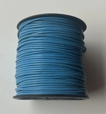 Cabo de couro redondo, 2,0 mm, azul celeste, 50 metros (54,68 jardas) - Imagem 1 de 2