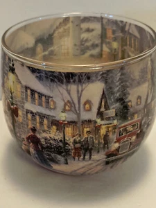 Snowy Old Fashioned Scene Hand Poured Glass Jar CANDLE Lightly scented - Picture 1 of 3