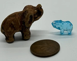DOLLHOUSE MINIATURE Syrocco Wood ELEPHANT & Blue Glass Statue Figurine Shelf 1" - Picture 1 of 17