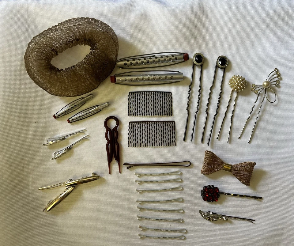 Lot Of 28 Vintage Hair Pins Clips Barettes Combs Accessories Rhinestones, Pearls - Image 1 of 4