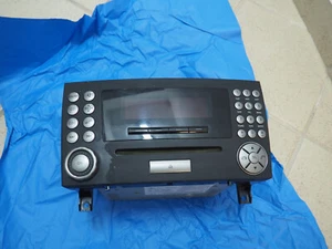 Original Mercedes SLK R171 Autoradio A1718200586 Radio/CD MF2420 Audiosystem - Bild 1 von 3