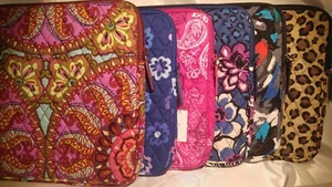 Vera Bradley's PROTEZIONI CUSTODIA LAPTOP o TABLET, COVER CASE IMBOTTITA varie nuove con etichette - Foto 1 di 12