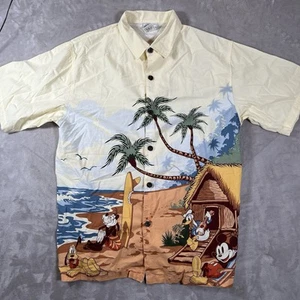 Walt Disney World Shirt Mens Medium Button Up Hawaiian Beach Mickey Friends Camp - Picture 1 of 6