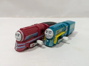 Juego de cápsulas Thomas & Friends Plarail TOMY Connor y Caitlin - Imagen 1 de 8