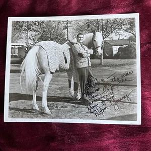 Alan Young Signed Mister Ed Color 8x10 Photo In Person - Picture 1 of 4
