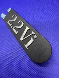 Logo Badge Emblème 2.2 Vi Renault 21 25 Safrane laguna Clio ORIGINAL NEUF - Imagen 1 de 24