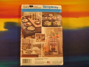 1343 Halloween, Fall Table Accessories Pumpkins Simplicity Crafts Sewing Pattern - Picture 1 of 3
