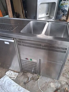 Biertheke mit 2 Türen und 2 Becken rechts - Bild 1 von 4