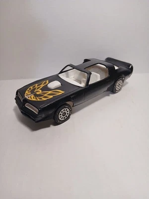 Calcomanía original vintage Gay Toys Inc 1977 negra Pontiac Firebird Trans AM Foto 1 de 4