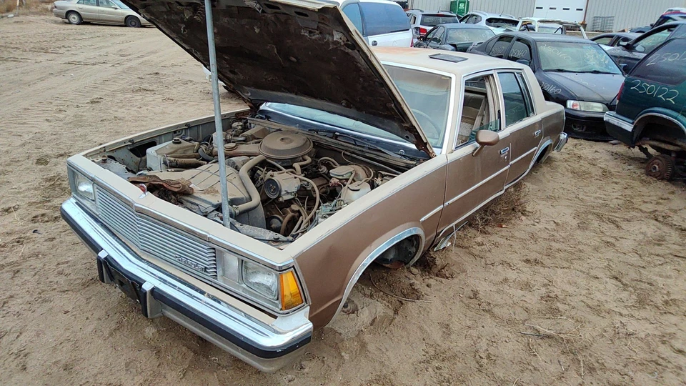 Chevy Malibu 1978-1983 eje de transmisión trasero OEM línea de transmisión trasera 3,8 L 07827672 Foto 1 de 4